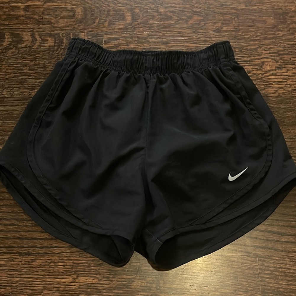 Black Nike shorts